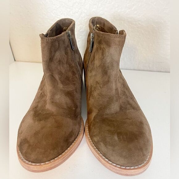 Johnston & Murphy Genuine Suede Zip Bootie in brown. 8.5 - Picture 4 of 9
